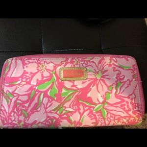 Lilly Pulitzer wallet